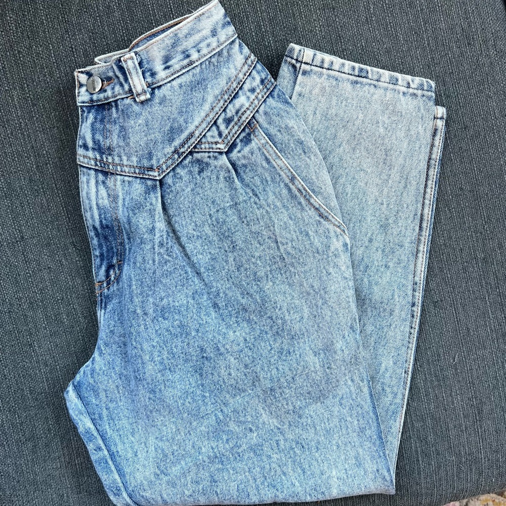 Vintage P.S Gitano Light Wash Acid Wash High Waisted Pleated Mom Jean- Size 6